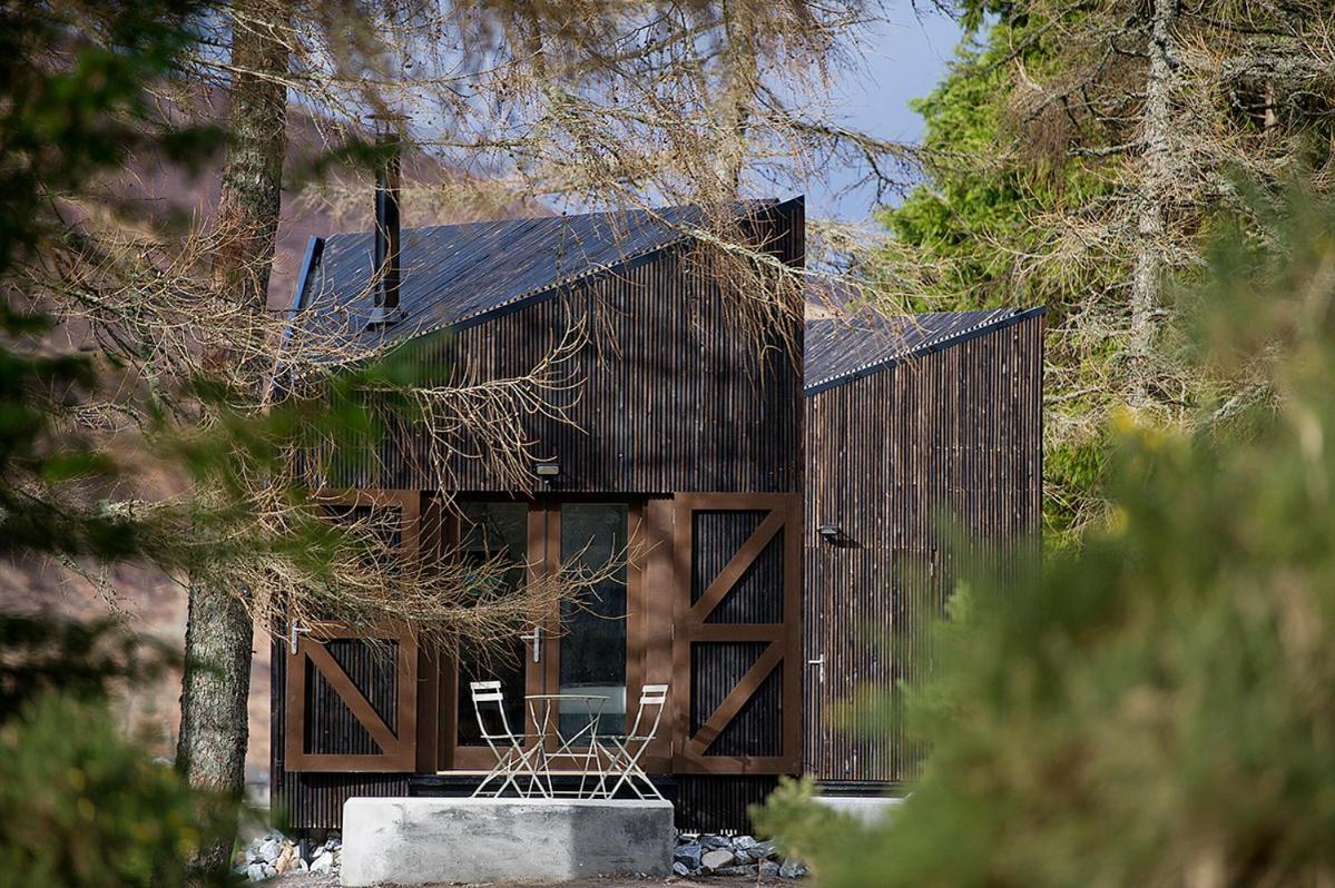 ホテル Laggan Bothies スピーン・ブリッジ エクステリア 写真